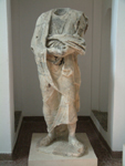 Männerstatue, Archäologisches Museum